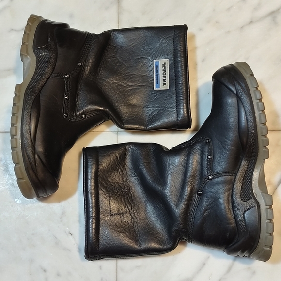 Forma Black Leather Steel Toe Motorcycle Boots - Picture 4 of 10